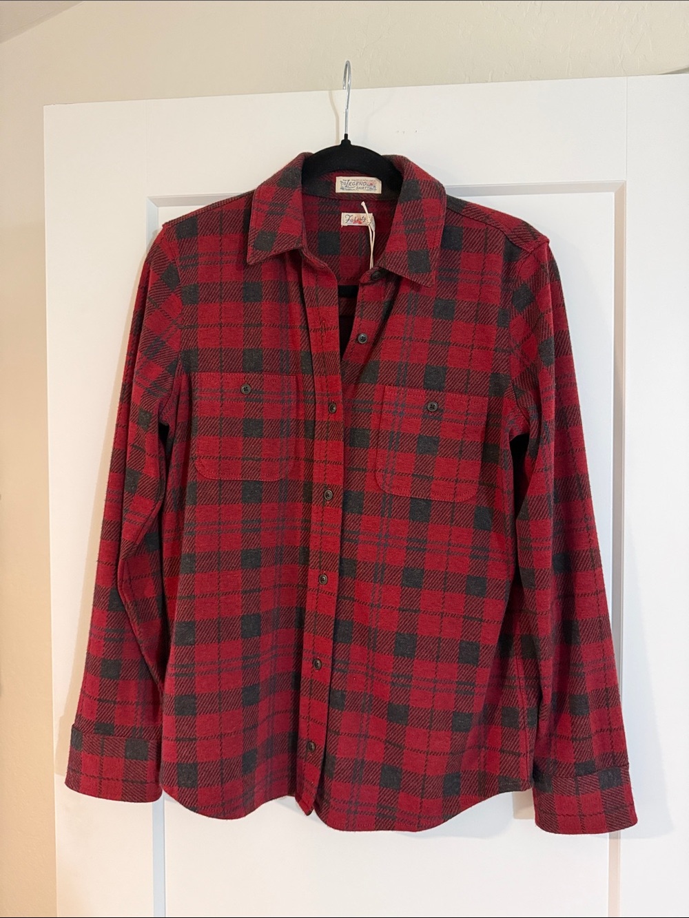 NWT Faherty Legend Red and Black Plaid Button-Down Shirt